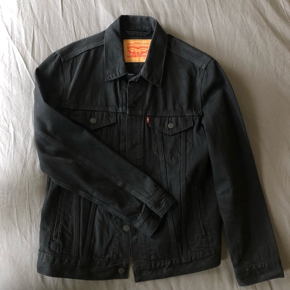 levi's trucker jacket berkman